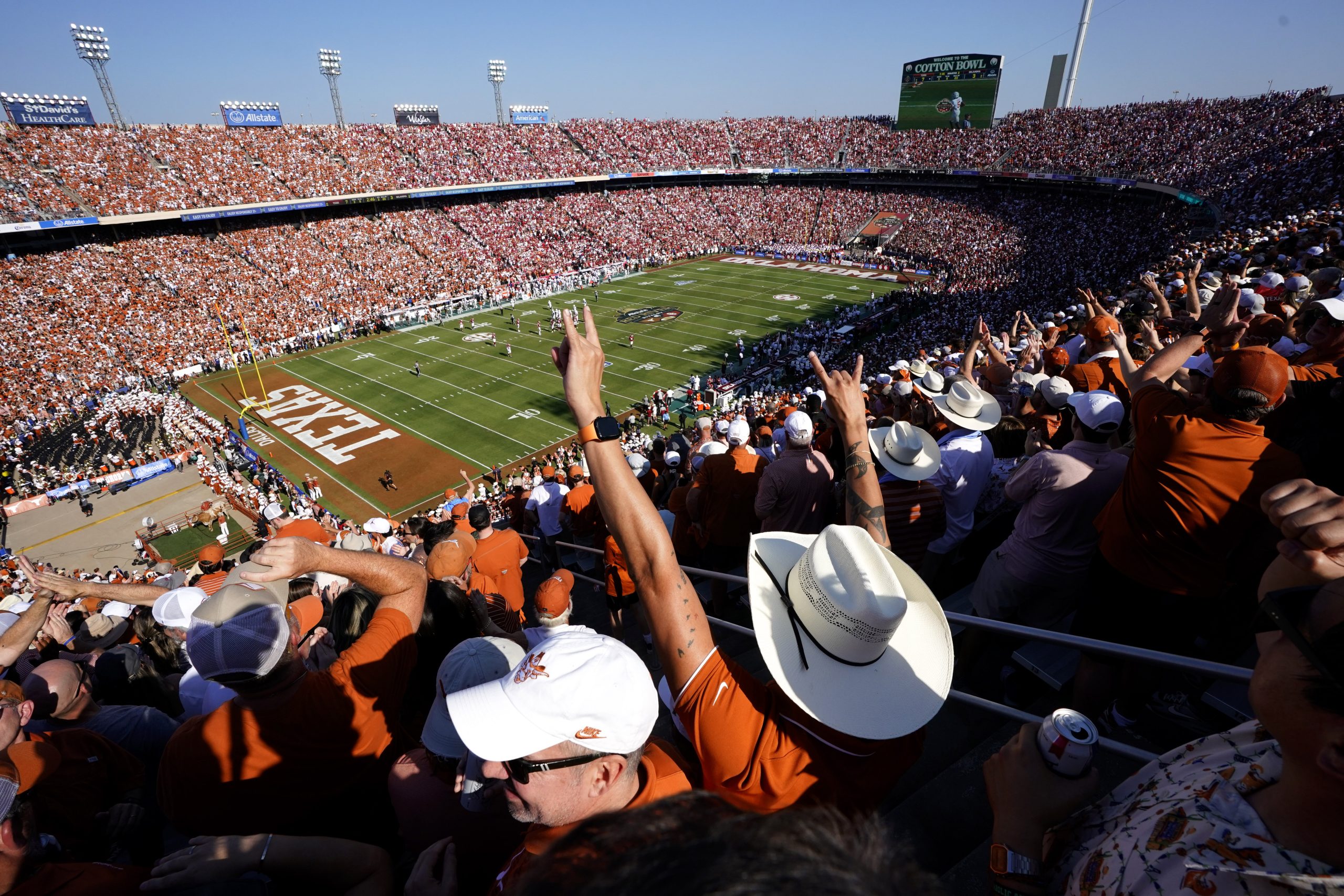 The 2025 Ultimate College Football Road Trip – SportsTravel, image size:2560x1707