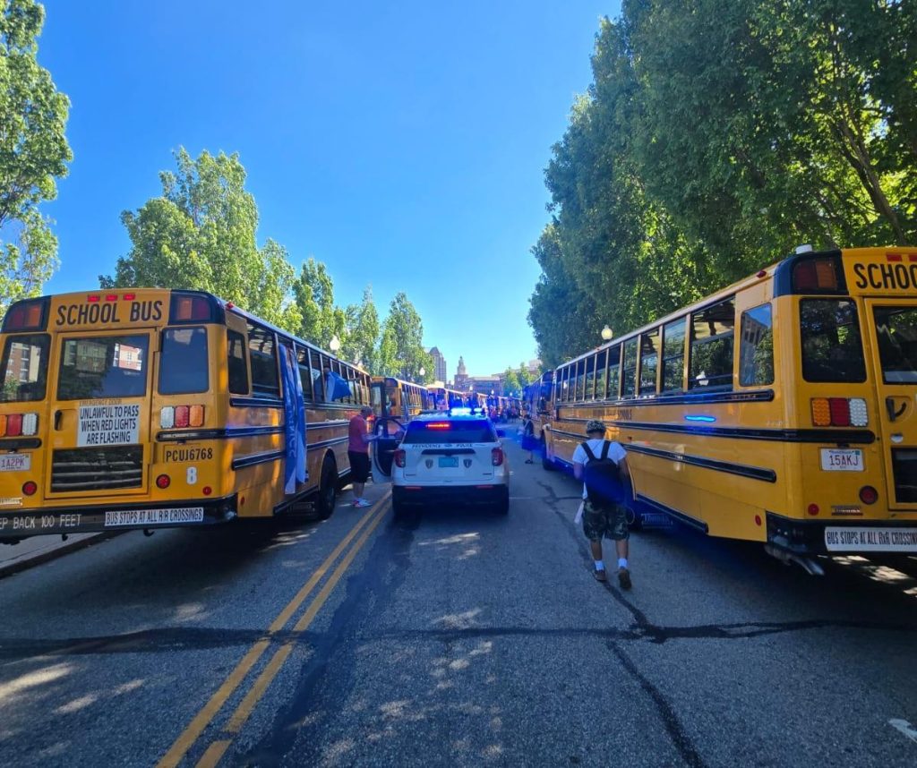 yellow school buses