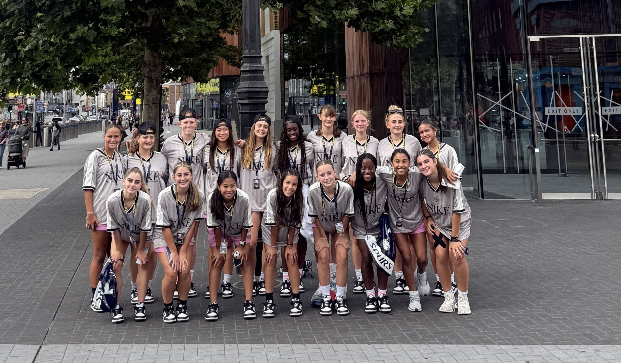 girls ID2 UK spurs clock